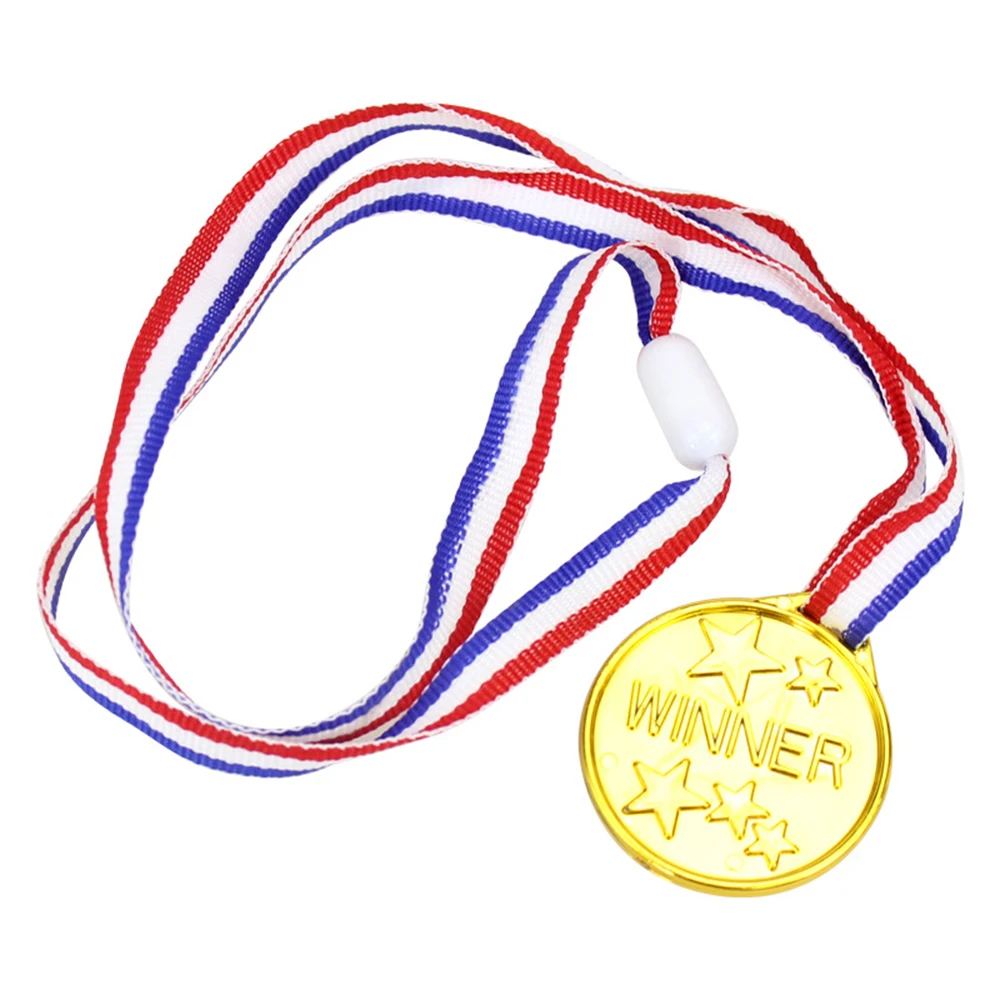 12 шт. медали победителей, доступные пластиковые Детские золотые детские спортивные призы, вечерние сувениры, креативный подарок на день детей