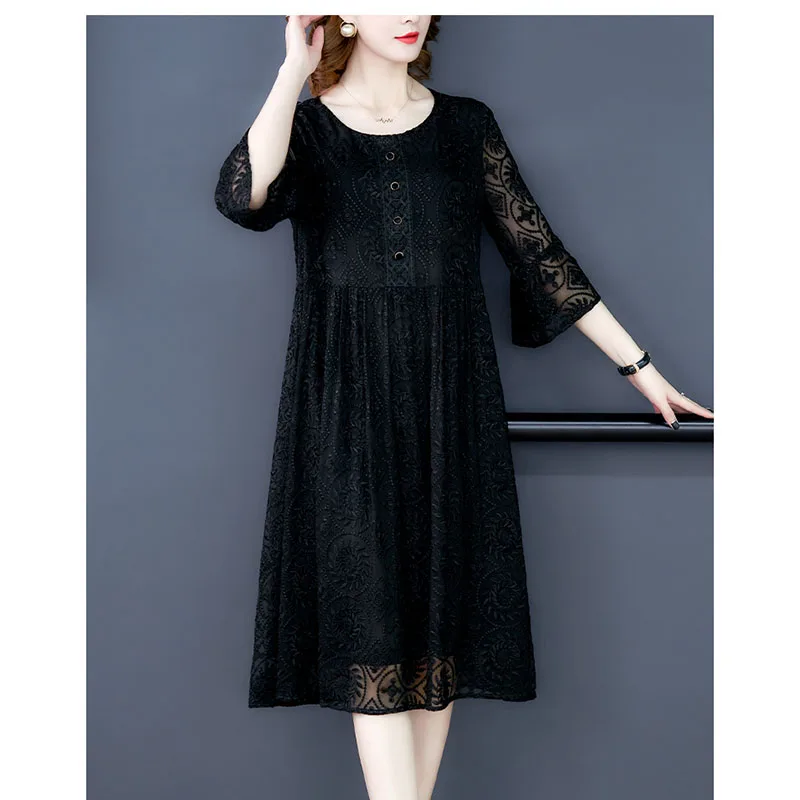 

2020 new spring black base single wear lace hedging large size women's new five-point sleeve elegant dress C 26