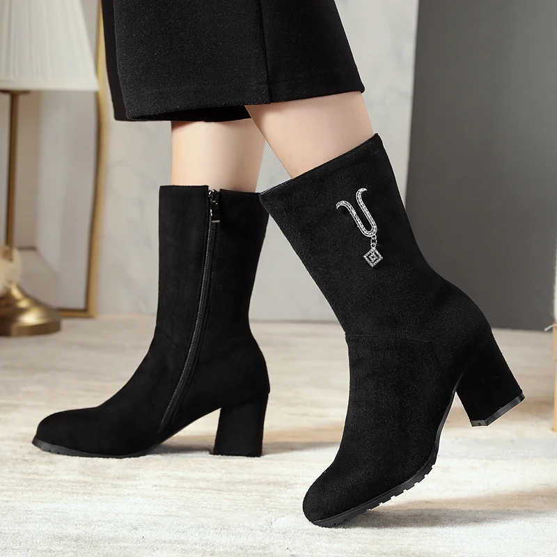 

2019 New Autumn and Winter Fashion Mid-Calf Women's Wedges Flock Women Boots Round Toe Martin Boots Black Shoes Women size34-43