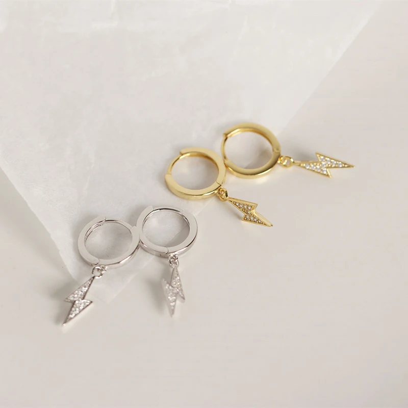 GHIDBK Ins Little S925 Серебряные кубические циркония очаровательные серьги-кольца Мини молния болт CZ серьги Изящные Huggie серьги женские Aros