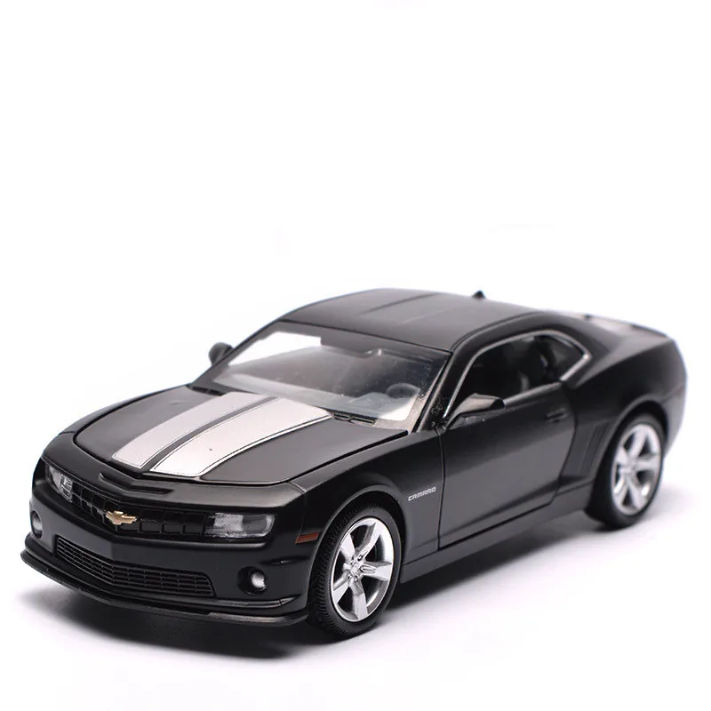 Модель из сплава Шевроле Камаро 1:32, литой под давлением металлический звук и свет, спортивный автомобиль, изысканный подарок - Цвет: Черный