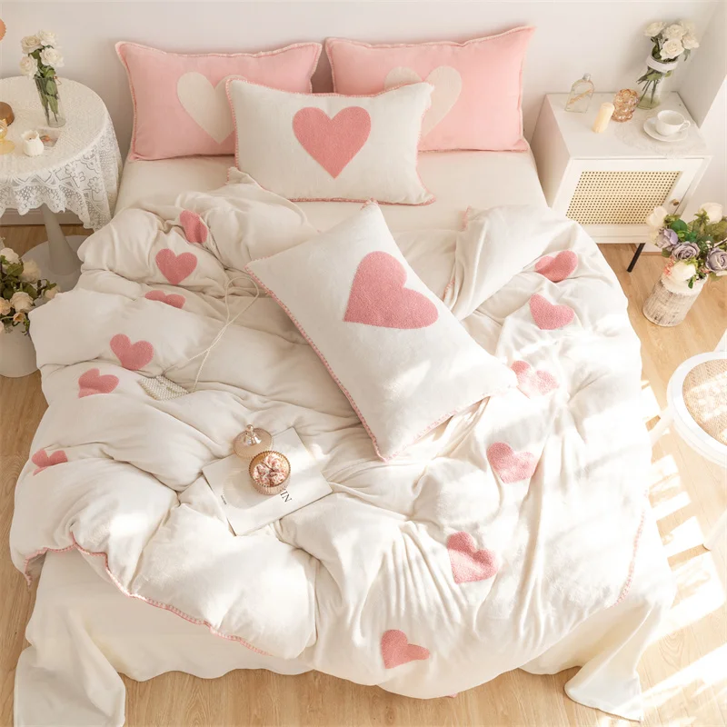 Quilt Duvet Cover Bed Linen Fitted Sheet Pillowcases 4Pcs Thick Velvet Fleece Love Towel Embroidery Princess Bedding Set 45 Hfce593e664c34f29bf991ac0e6faa94dM