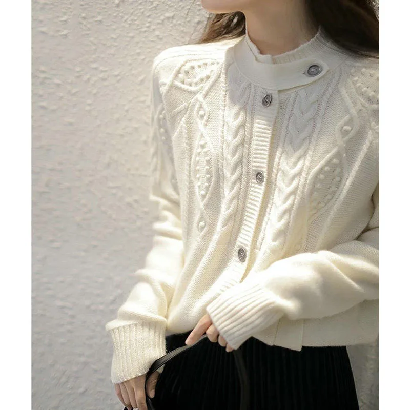 

1pcs Womens Plus Size Knit Sweaters 2020 Winter New Fashion Knitted woollen Button Splicing Jumper Ladies Loose Jerseys Sweater