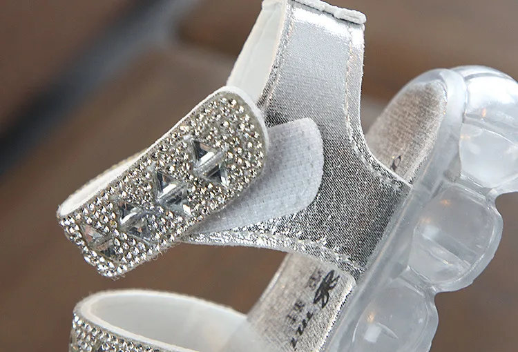 HKXN Summer Shoes Kids Sandals LED Flashing Lights Crystal Bling Hook Loop Breathable Soft Anti Slip Toddler Children Shoes T02