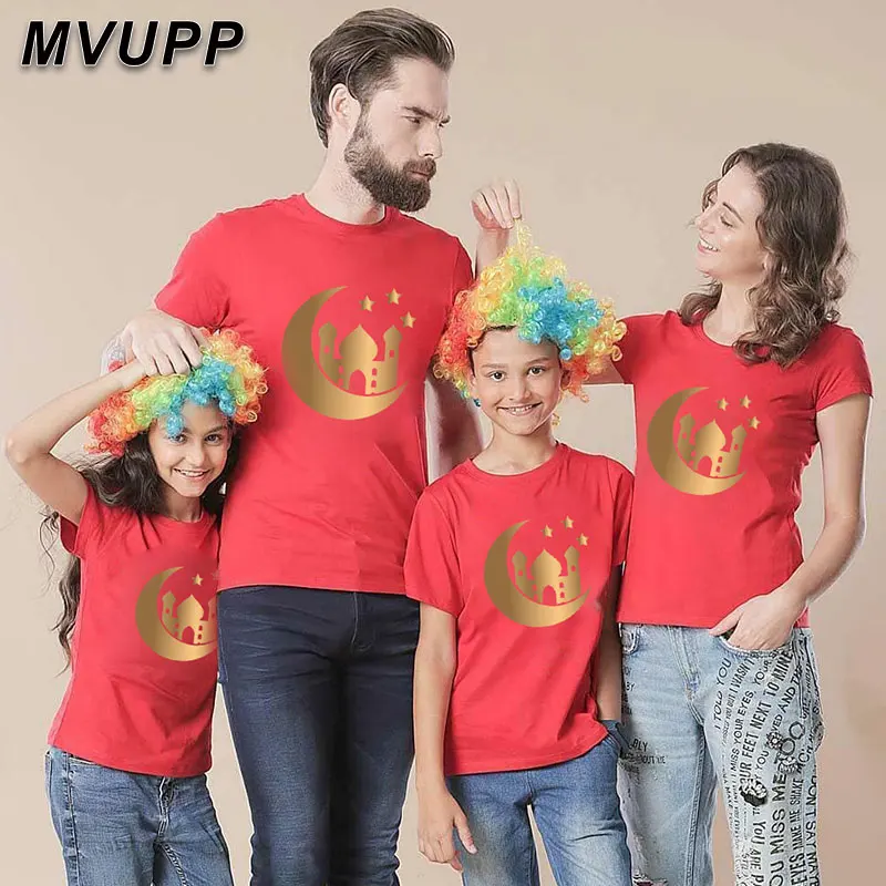 Летняя футболка одинаковые комплекты для семьи Одежда папы мамы и меня сына