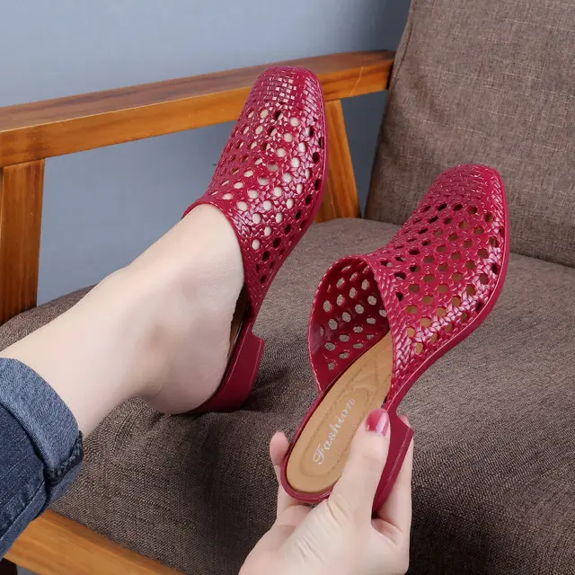 Sandalias de playa suaves para mujer, zapatos de tacón medio ahuecados, estilo coreano, antideslizantes, color negro, albaricoque, rojo, 2021 - Imagen 3