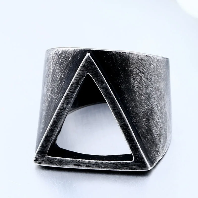 

Vintage Scandinavian Modern Hollow Triangle Rings for Motorcycle Party Steam Punk Popular Geometry Rings for Men Jewelry