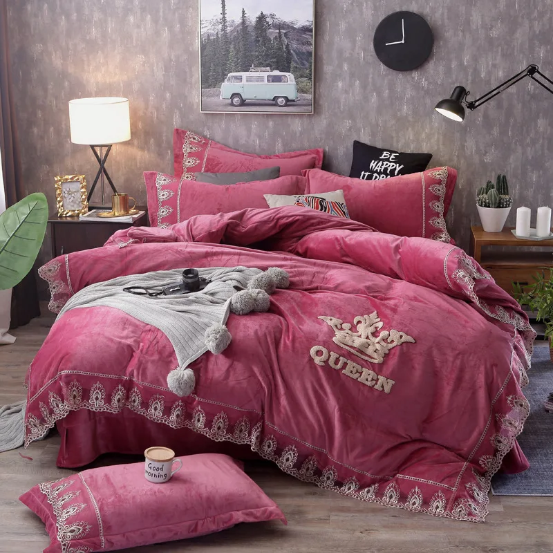 

Spring and Autumn Bedding Four-piece Crystal Velvet Thick Warm Lace Bed Sheets Quilt Cover Towel Embroidered Crown Queen Pattern