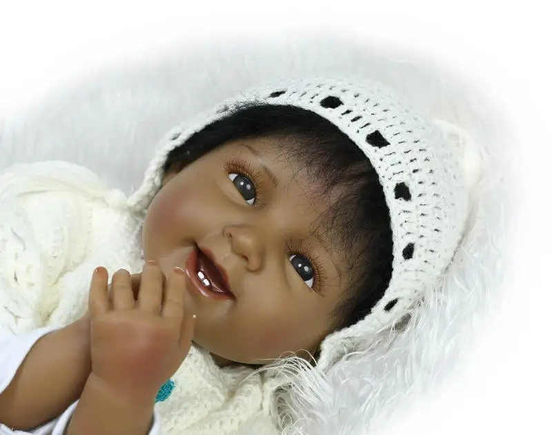 Bebes Кукла реборн 22 дюймов Милые Черные Детские Куклы Мягкие силиконовые реалистичные Младенцы девочка Этническая кукла Дети День рождения Рождественский подарок