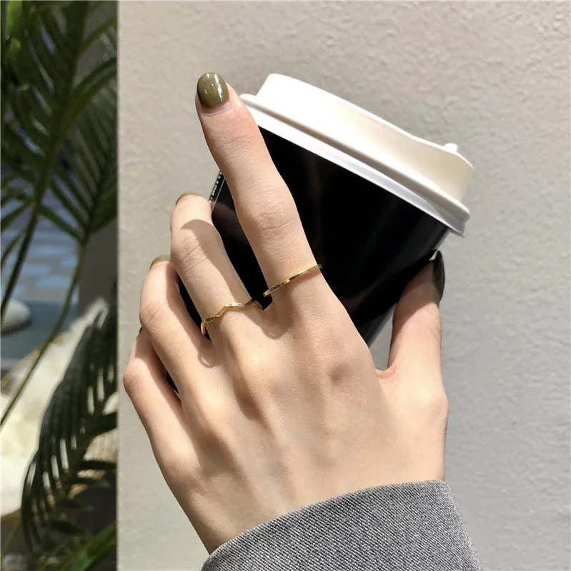 

Stylish Curve Luxury Engagement Rings for Women Simple Rings Set
