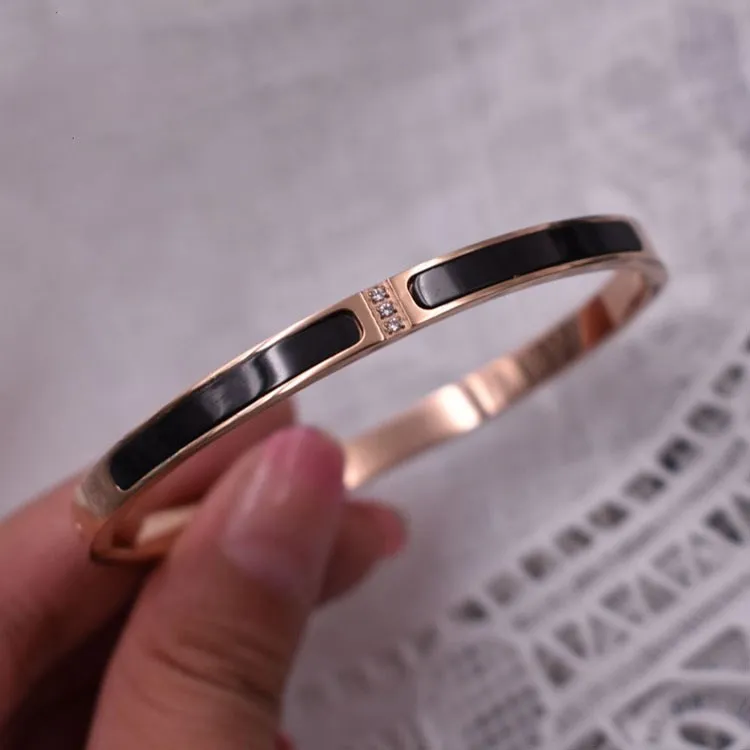 2021 Лидер продаж Европейская мода ювелирное изделие титановая сталь браслет с