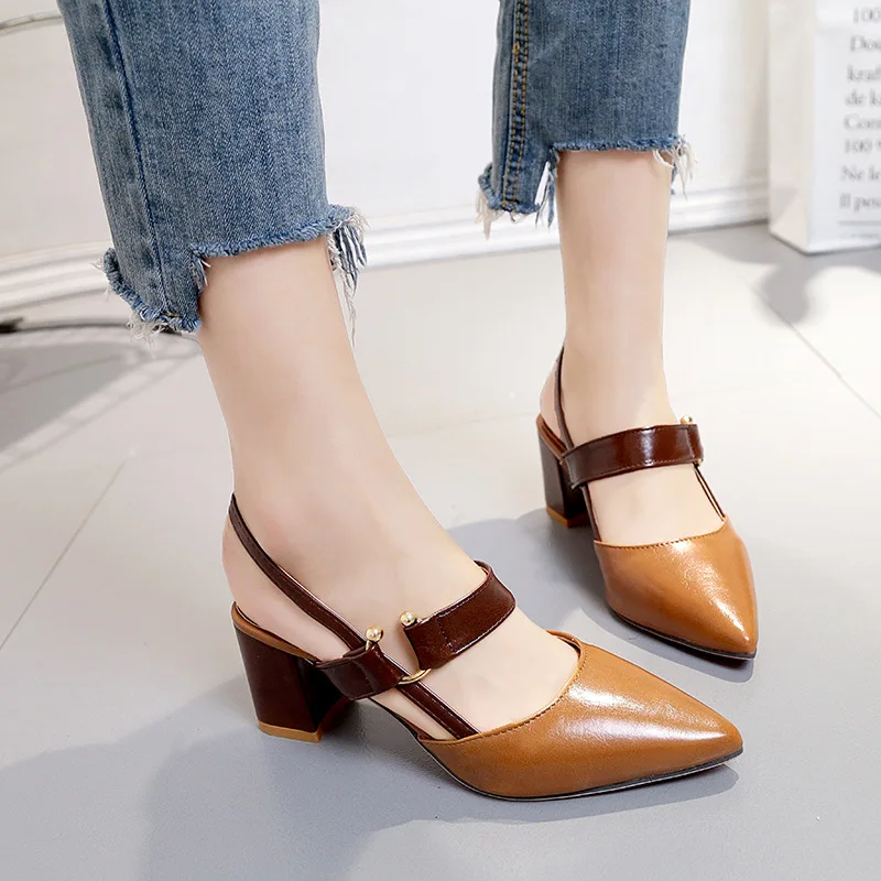 

2019 Sandals Women's Summer New Style Chunky Heel Pointed Sandals Semi-high Heeled Versatile Fashion Belt Buckle Sandals