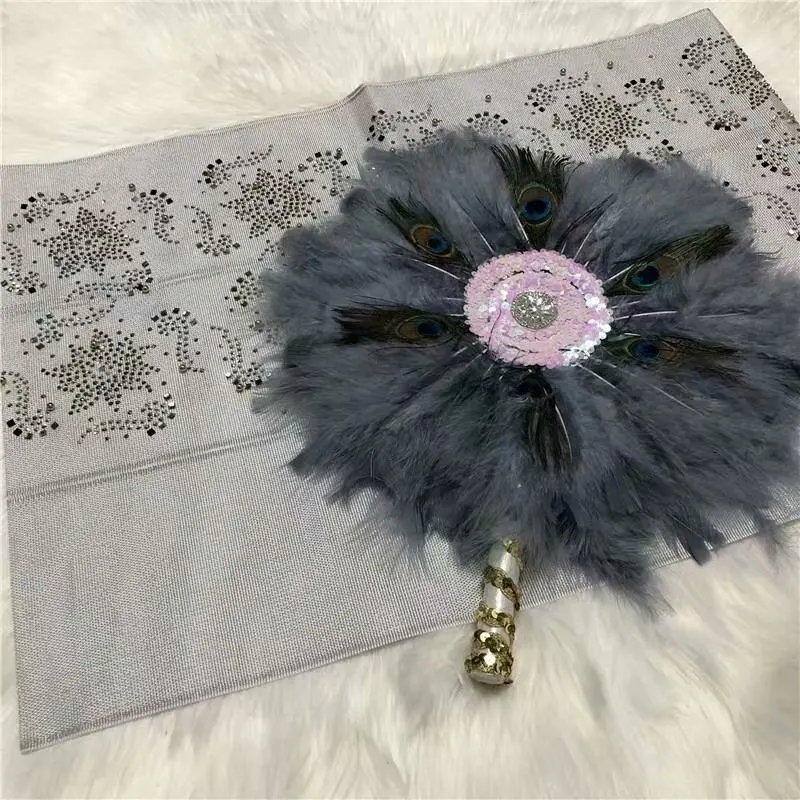 Африканский 1 упаковку под традиционное платье aso oke headtie 1 шт./пакет хорошее перо вентилятор для танцев реквизит в африканском стиле широкого сбыта липких обувей подошв украшения свадебные замечательные - Цвет: 2