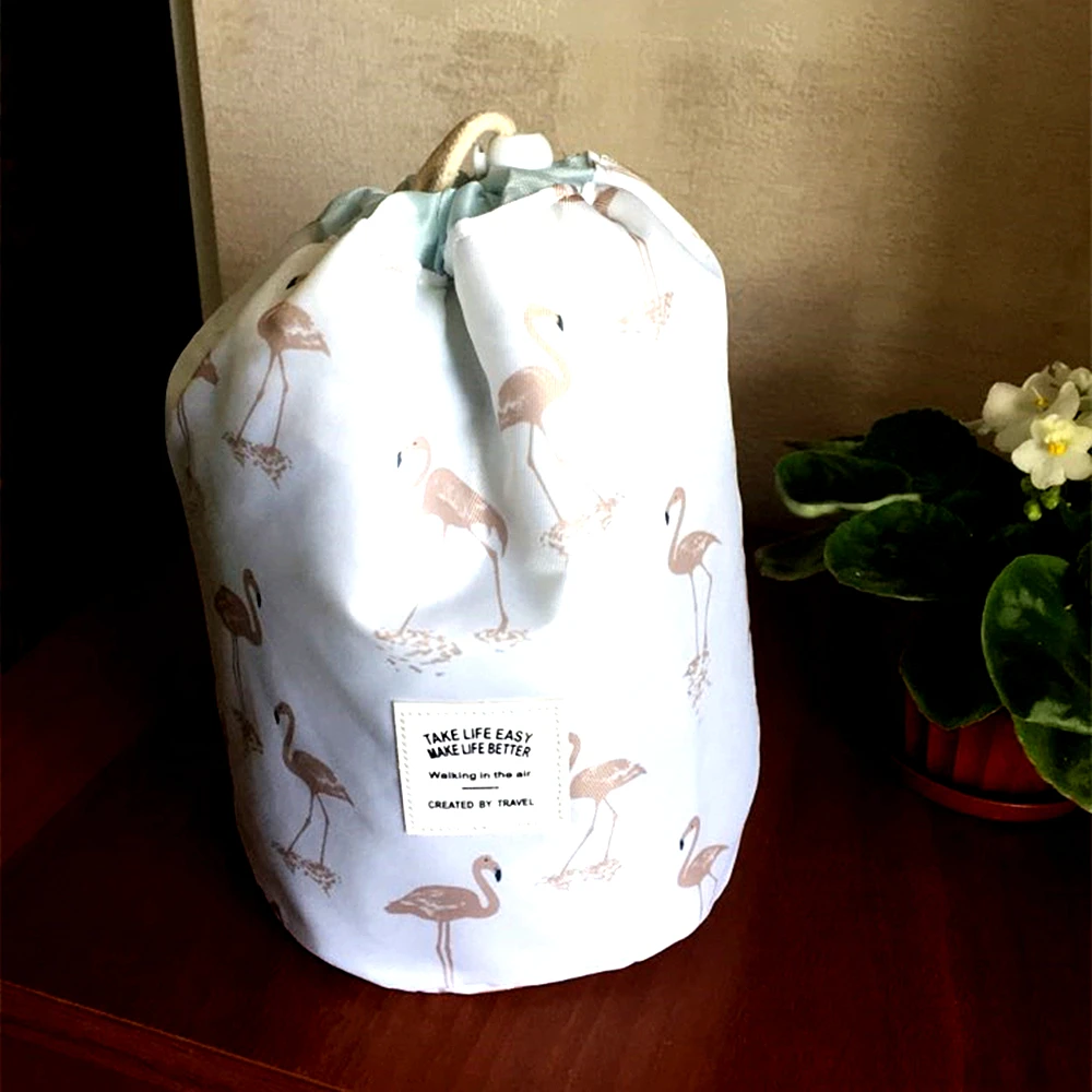 Женская косметичка на шнурке Круглый дорожный органайзер для косметики чехол