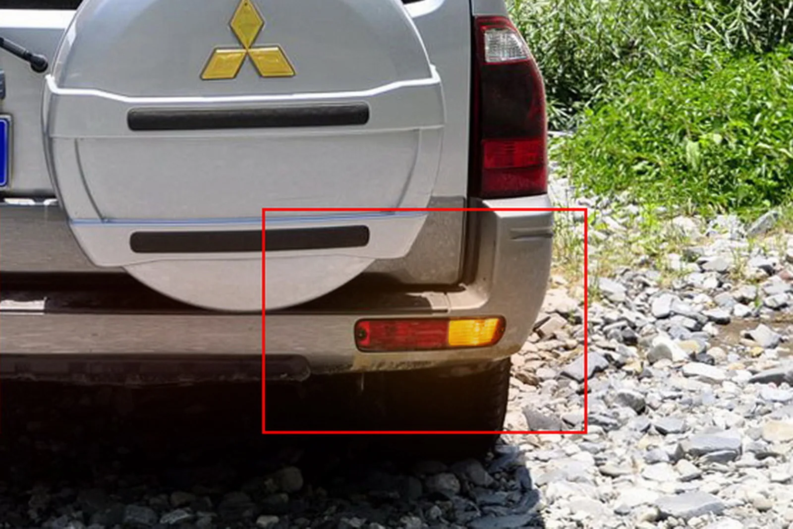 Правый о/с задний противотуманный бампер светильник для Mitsubishi Pajero Montero Shogun V73 02-06