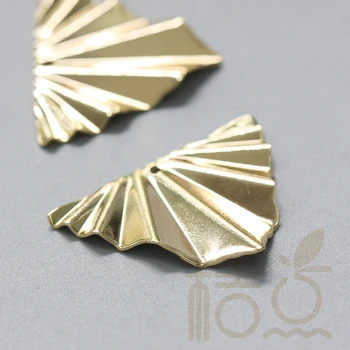 

Solid Brass Waved Charm - Triangle 22x28.8mm (3972C-S-302)