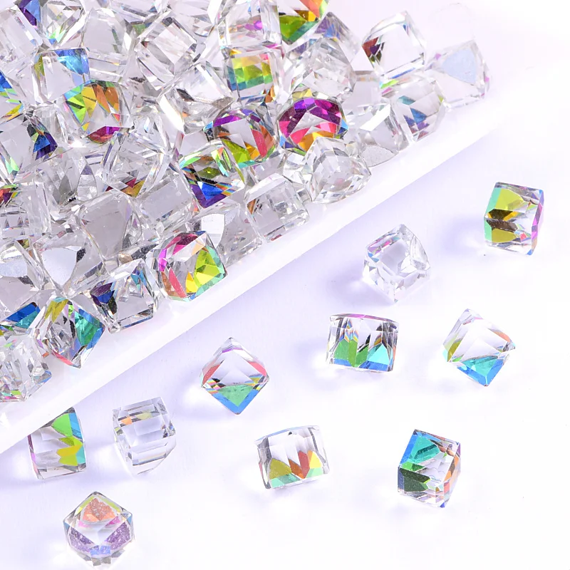 Квадратные стеклянные кубические Стразы не требующие горячей фиксации 4 мм 20 шт.