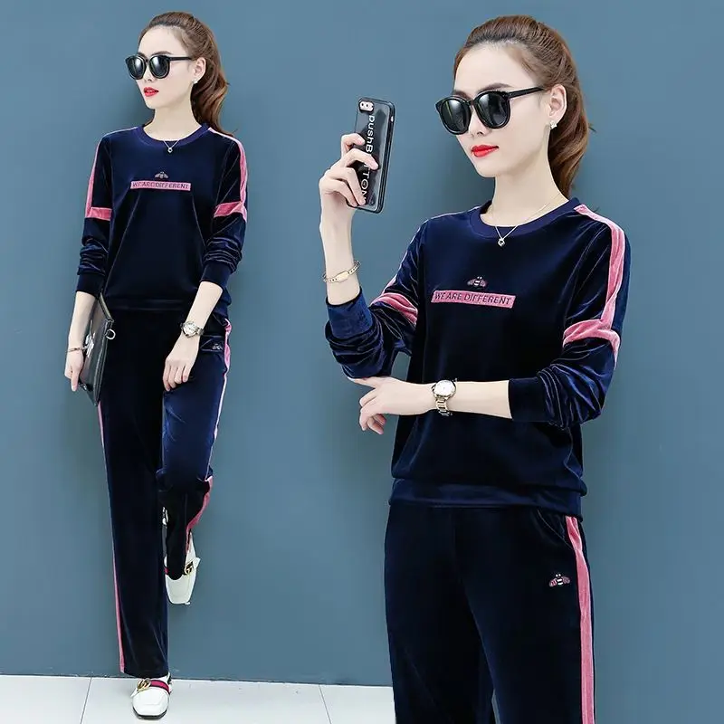 Ceny Aksamitne garnitury szerokie spodnie nogi i topy Casual welurowe różowe dresy 2 sztuk zestaw paski stroje pasujące zestawy 2019 zimowe ubrania