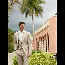 

2022 New Arrival Notch Lapel Men's Champagne Suits 3 Pieces Hot Selling Fashion Custom Made Two Buttons Casual Wear Blazer