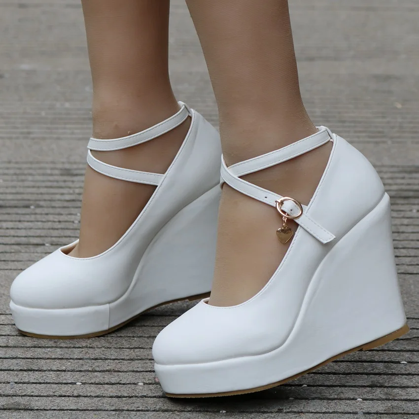 OHGA strap pumps ホワイト　22.5 Amazon.com | Nina Women's Karen-LS Dress Pump,Ivory,6.5 M US