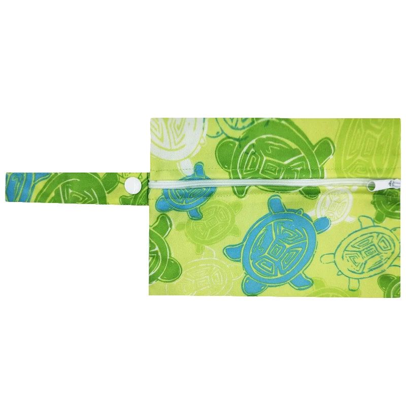 Waterproof Menstrual Pad Wet Bag Washable Nursing Pads Wet Bags Reusable PUL Sanitary Pads Wet Dry Wetbag Zipper Bags 14x20cm - Цвет: A61