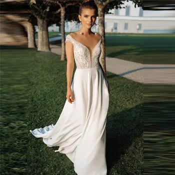 

Sheer Scoop Neck Lace Appliques A-Line Wedding Dress Buttons Back 2021 Garden Bridal Gowns Custom Simple Spring