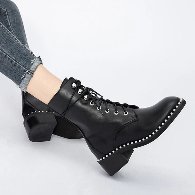 Черные женские Ботинки martin; зимняя обувь; обувь на платформе со шнуровкой и жемчугом; женские ботильоны из искусственной кожи; обувь на толстом каблуке с круглым носком; Boats Mujer
