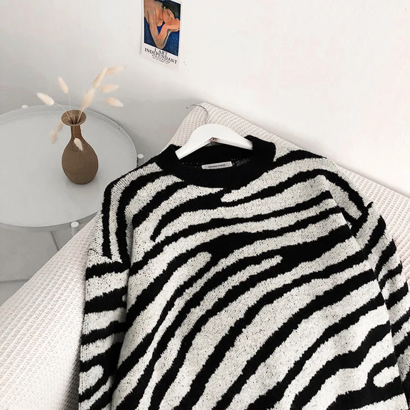 Winter Striped Sweater Men's Warm Fashion Casual O-neck Knit Pullover Men Streetwear Wild Knitting Sweaters Male Sweter Clothes