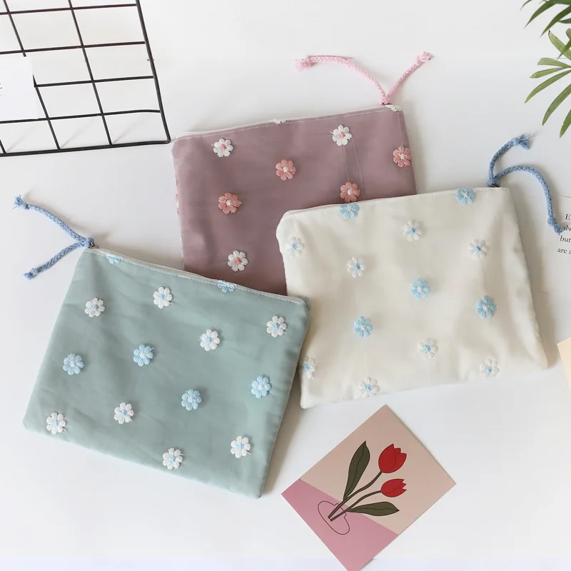 Small Daisy Flower Mini Sweet Wallet Portable Cosmetic Bag Cute Flower Storage Bag
