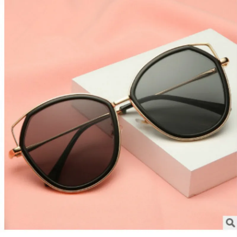 

2020 New Style Metal Cat's Eye Sun Glasses European And American-style Large Frame WOMEN'S Sunglasses Cross-mirror Stylish UV400