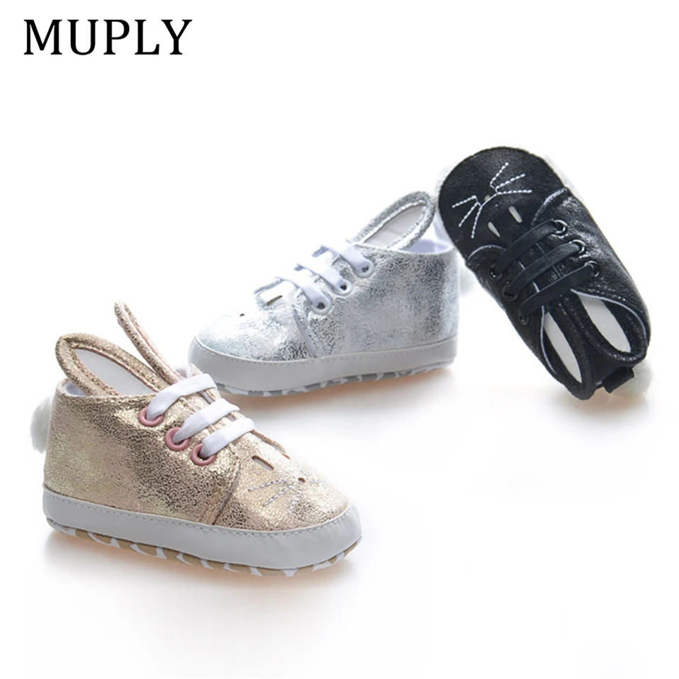 baby shoes with name on bottom