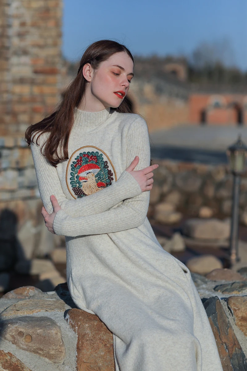 Дизайн, AIGYPTOS, для женщин, осень, зима, Mori Girl, милое, винтажное, с вышивкой, теплое, повседневное, свободное, молочно-желтое, длинное, шерстяное платье