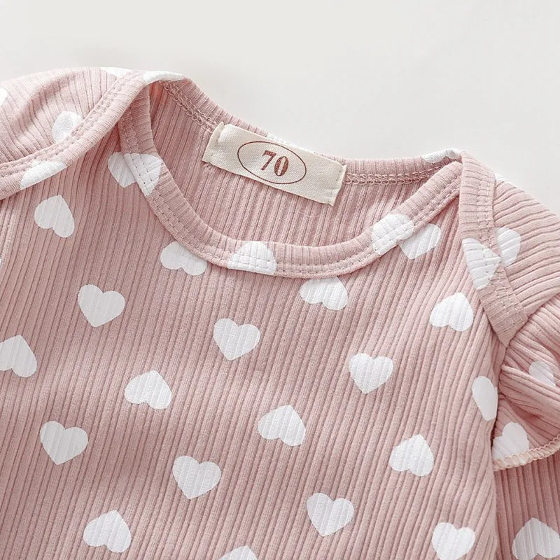 Одежда для малышей; осенняя одежда с длинными расклешенными рукавами; милый боди с принтом сердца для маленьких девочек; осенняя одежда