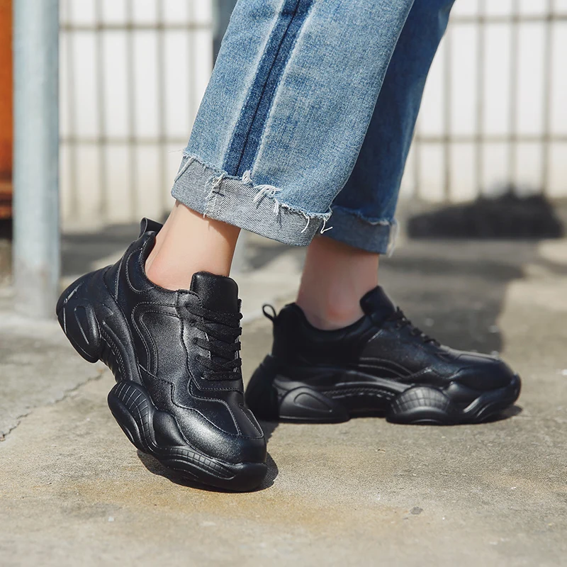 

2019Autumn Women Vulcanized Shoes New Comfortable Round Head Cross Straps Sport Shoes Woman Running Shoes Ladies Casual Sneakers
