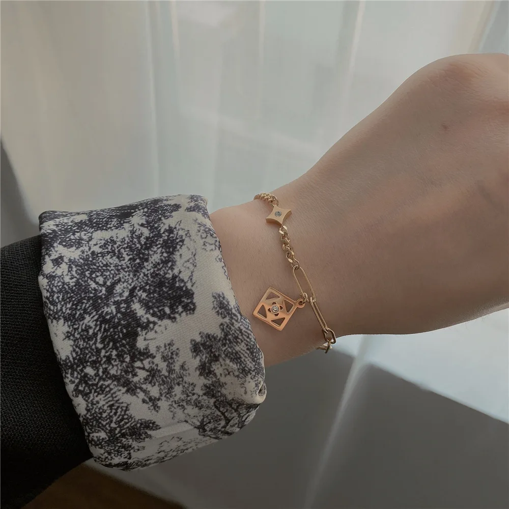 

Korean New StyleÂ Femininity Asymmetrical Square Bracelet Light Luxury Temperament Bracelet Zircon Boutique Jewelry