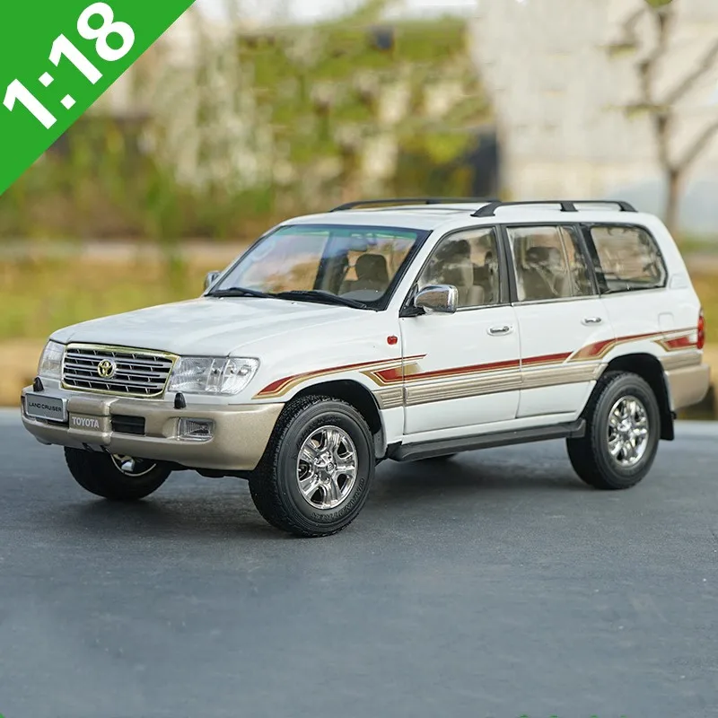 Высокое качество 1:18 Toyota Coolroad LC100 модель сплава, имитация литого металла модель внедорожника, изысканная коллекция подарков - Цвет: Белый