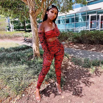 

Hugcitar 2020 zebra print one-shoulder sexy crop top with gloves leggings 2 piece set autumn winter women streetwear tracksuit