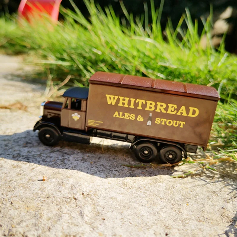 Collection Of Boutique Models 1/43 London Whitbread Beer Retro Six-wheeled Model Alloy Die-casting Vintage Truck Toy Car