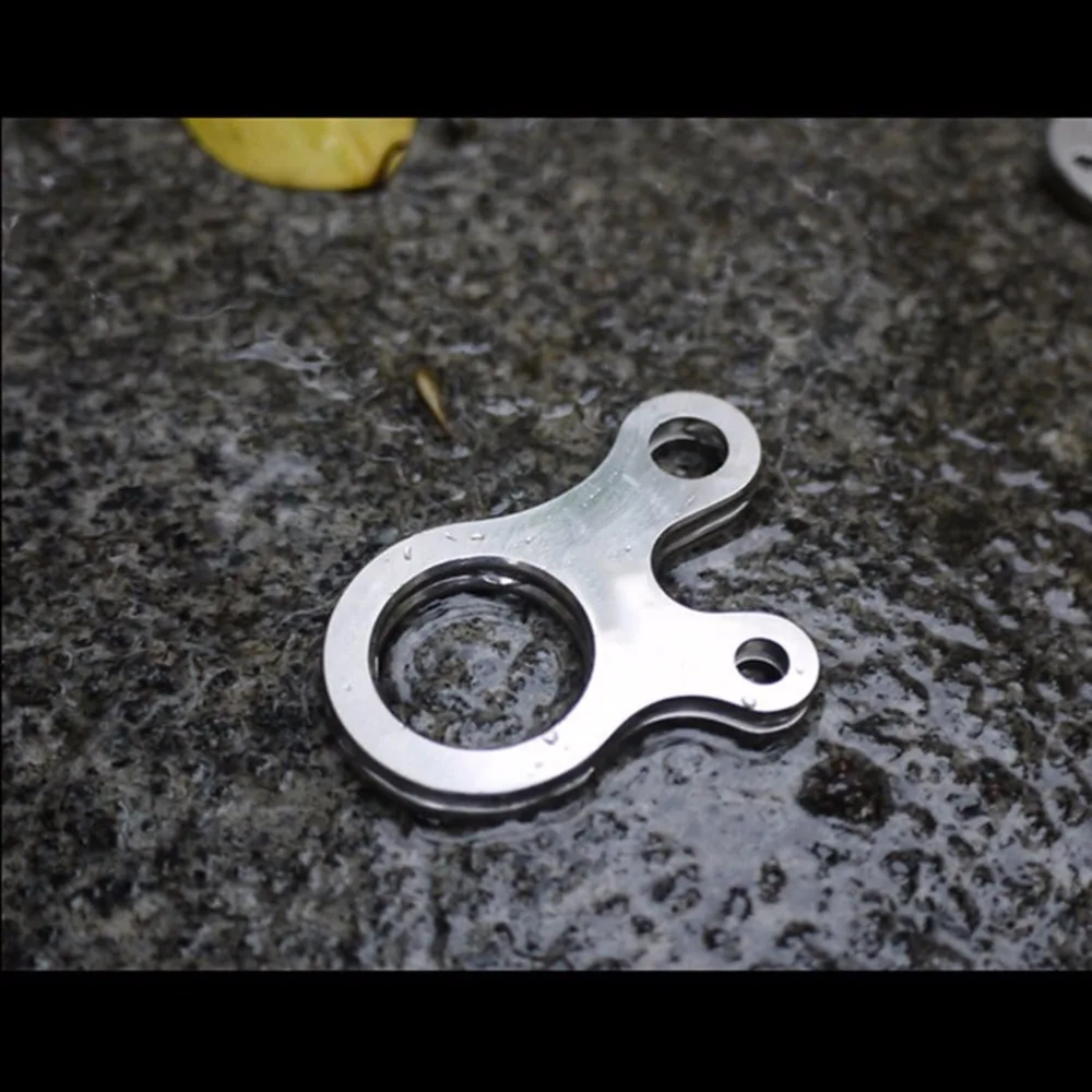 3 Holes Climbing Carabiner Climbing Survival Buckles Stainless Camp Knot Edc Tool Sport Outdoor Camping Survival Kit Equipment