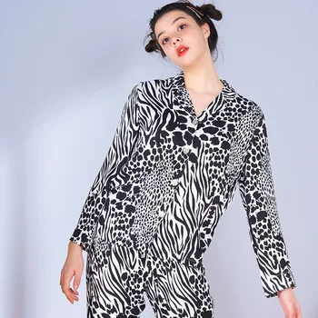

2020 Brand Women Leopard Satin Silk Pajamas Suit Female Spring-Summer Long-sleeved Satin Sleepwear Home Clothes Pyjamas Set