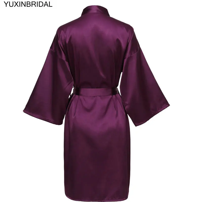 YUXNBRIDAL Атласный халат для невесты, Свадебный банный халат, одежда для невесты, Свадебный Однотонный женский халат до колена - Цвет: Purple