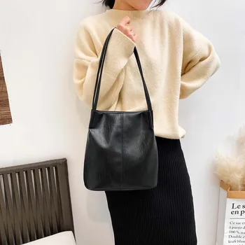 

Women's Solid Color Simple Shoulder Bag Casual Handbag Winter New Fashion Bag Handbags PU Shoulder Bag Small Crossbody Bags