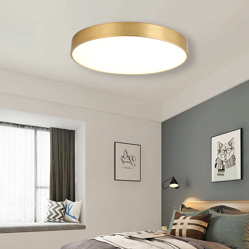 Современный светодиодный потолочный светильник золотистого цвета акриловый для