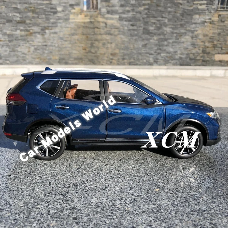 Литая модель автомобиля для изгой 1:18(синий)+ маленький подарок