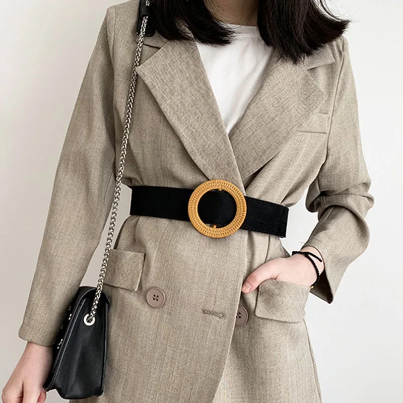 

Модный широкий ремень для женщин, Универсальный Высококачественный замшевый ремень с круглой пряжкой на талии, декоративный пояс для пальто, платья, свитера