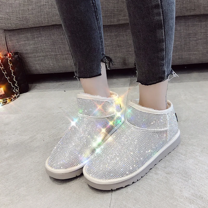 

2019 Winter Women Crystal Snow Boots Plush Low Heels Slip-on Silver Australia Emu Boots Fashion Cotton Shoes