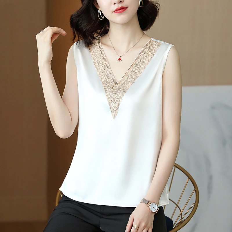 Korean Silk Women Tank Top Women Elastic Satin Tops Women Embroidery Hollow Out Silk Tanks Tops Plus Size Woman V Neck Basic Top