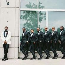 Блейзеры для вечеринки, выпускного бала, белый пиджак+ брюки, приталенный Свадебный костюм жениха, наряды, Черная шаль с отворотом, мужские смокинги Trajes De Hombre