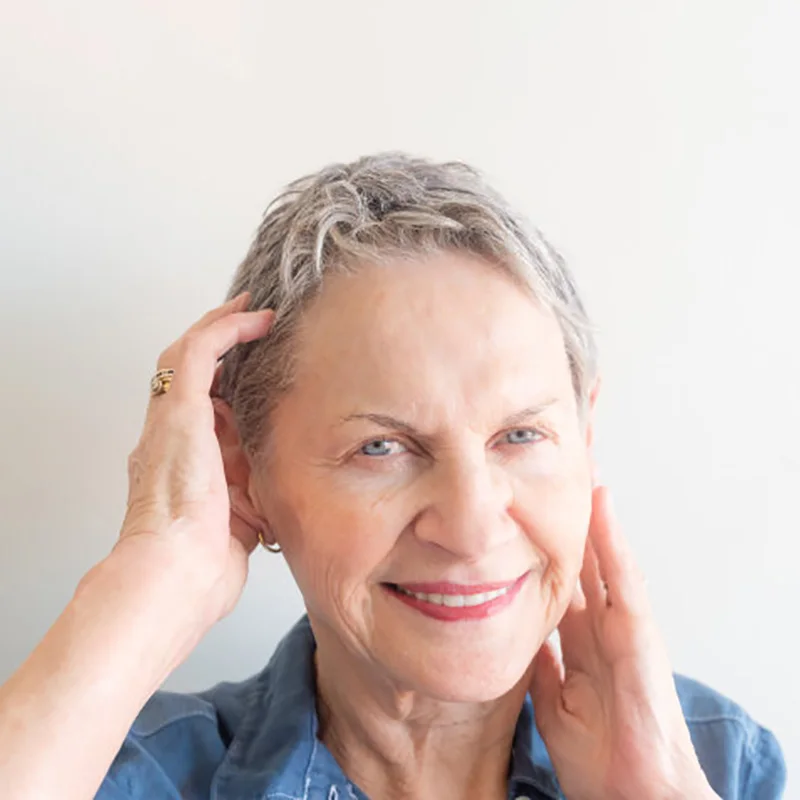 LIHUI Women Short Wigs for Old Women Synthetic Grey Hair Straight Style Olded Wig Cosplay A messy wig