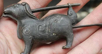 

---524+++Old Chinese Folk Bronze Copper Bat Dog Doggie Statue Locks unlocking key